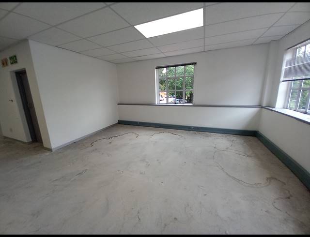 355M² OFFICE TO LET IN BRYANSTON